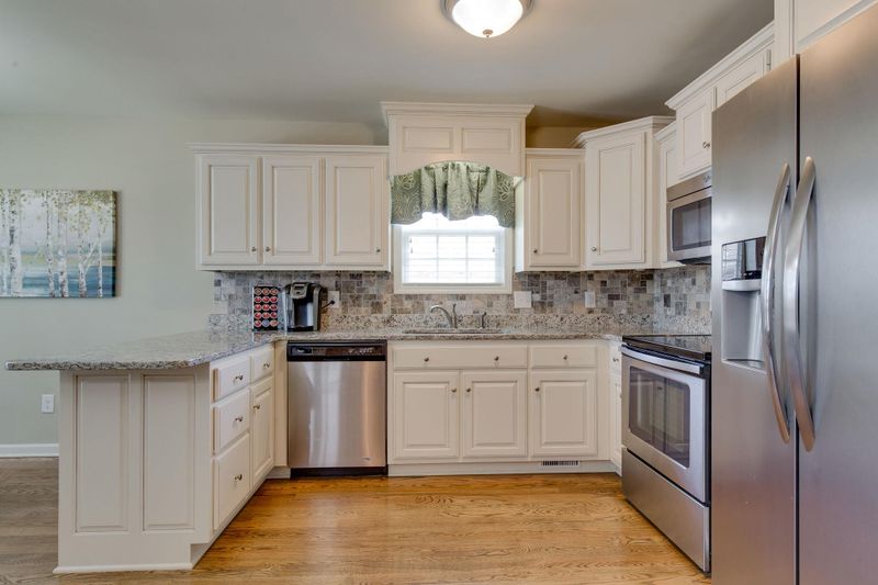 173 Longspur Dr, Gallatin, TN 37066