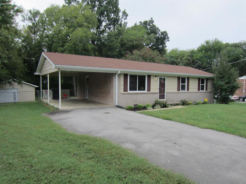 1810 Fern Dr, Murfreesboro, TN 37130