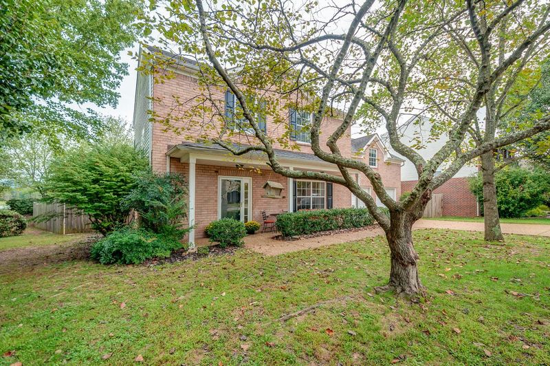 1018 Glastonbury Dr, Franklin, TN 37069