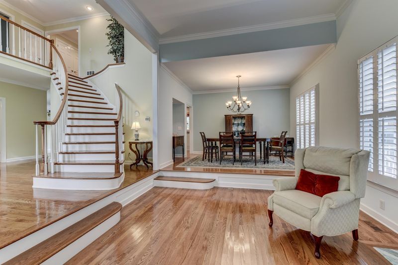 812 Hawthorne Cir, Franklin, TN 37069