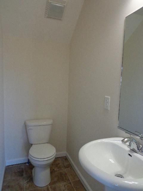 2049 Eisley Ln, Columbia, TN 38401