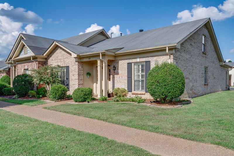 8917 Sawyer Brown Rd, Nashville, TN 37221