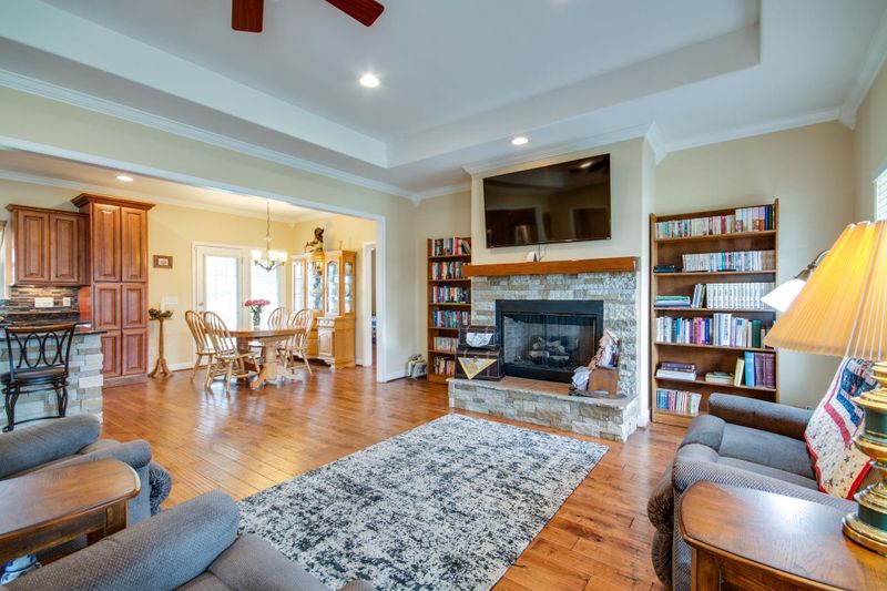 210 Gateway Dr, Murfreesboro, TN 37127