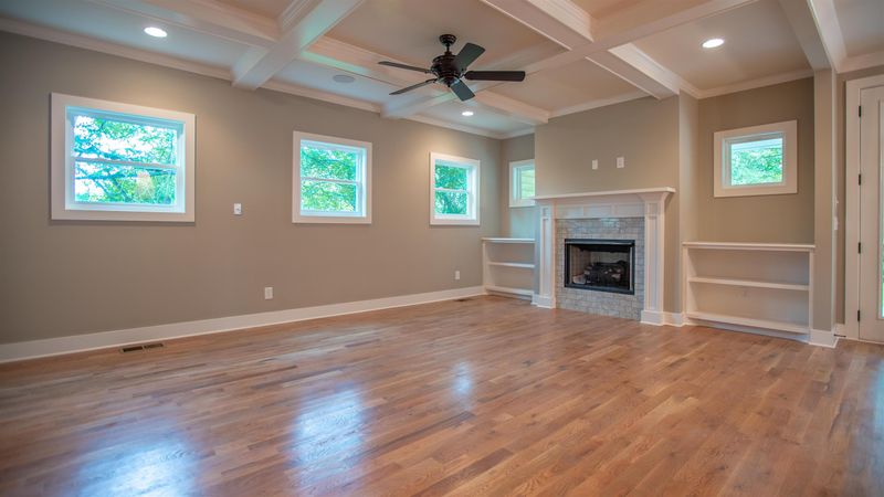 1505B Corder Dr, Nashville, TN 37206