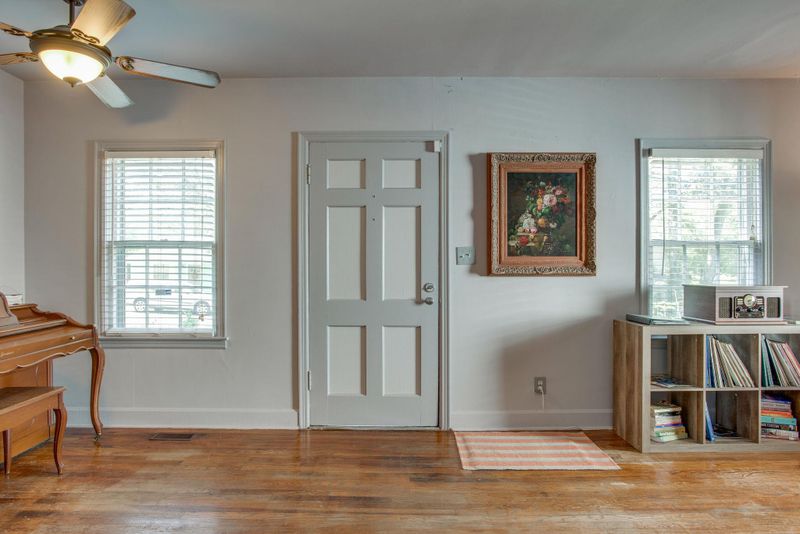2204 Burbank Ave, Nashville, TN 37210