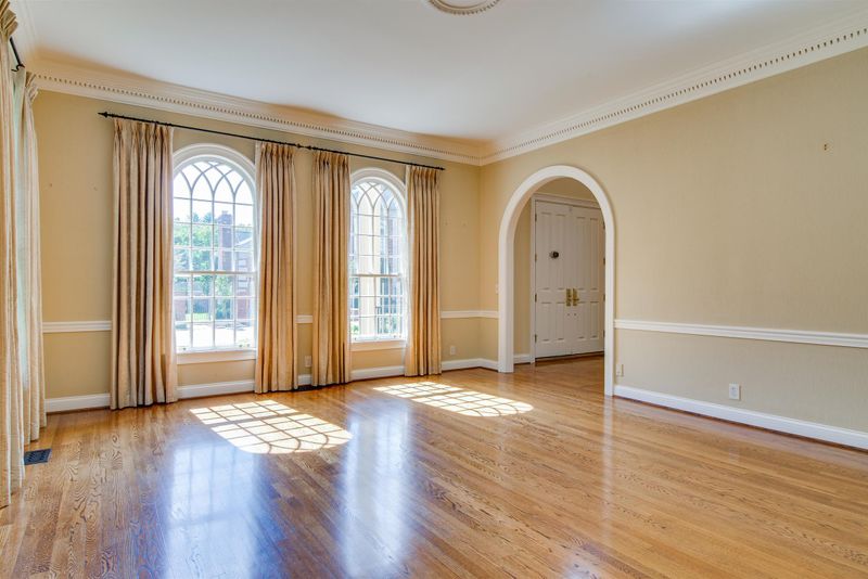 4 Wyndham Pl, Nashville, TN 37205