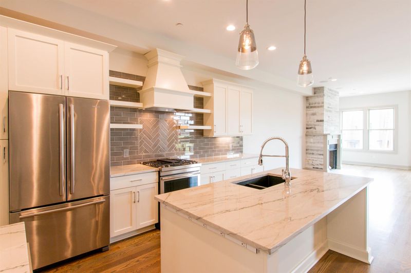 200 S 10th St, Nashville, TN 37206