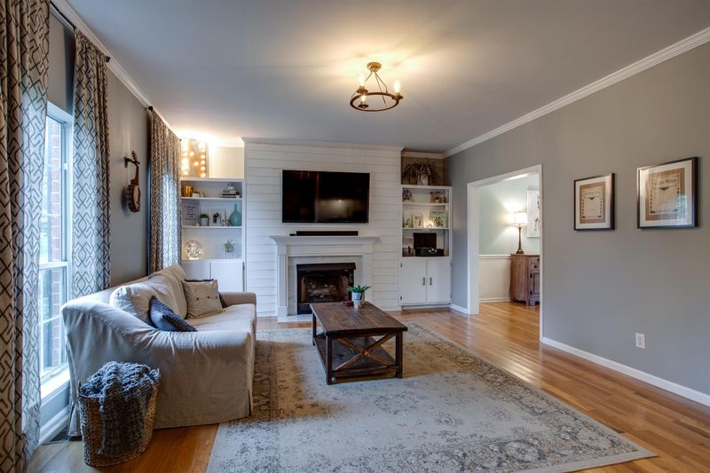 817 W Benjamin Ct, Franklin, TN 37067