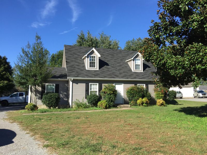 109 Greenway Ct, Murfreesboro, TN 37130