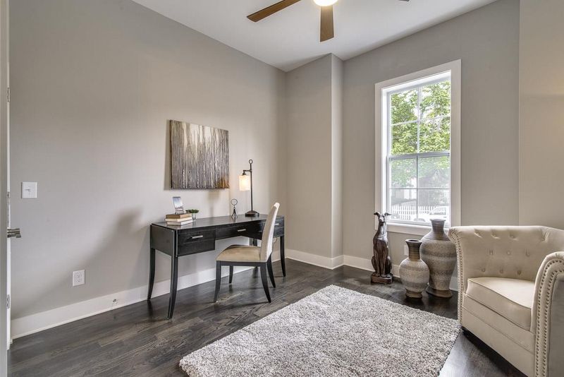 1021B 15th Ave S, Nashville, TN 37212