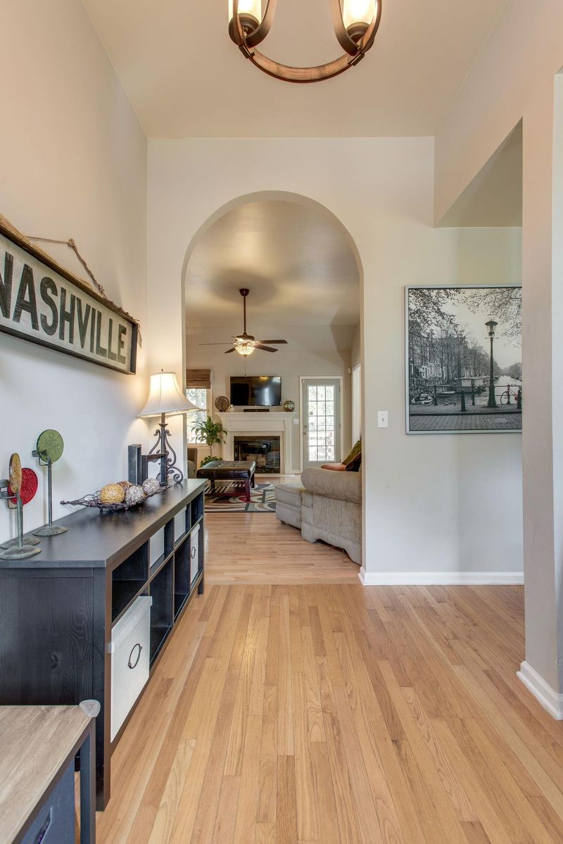 1040 Fitzpatrick Rd, Nashville, TN 37214