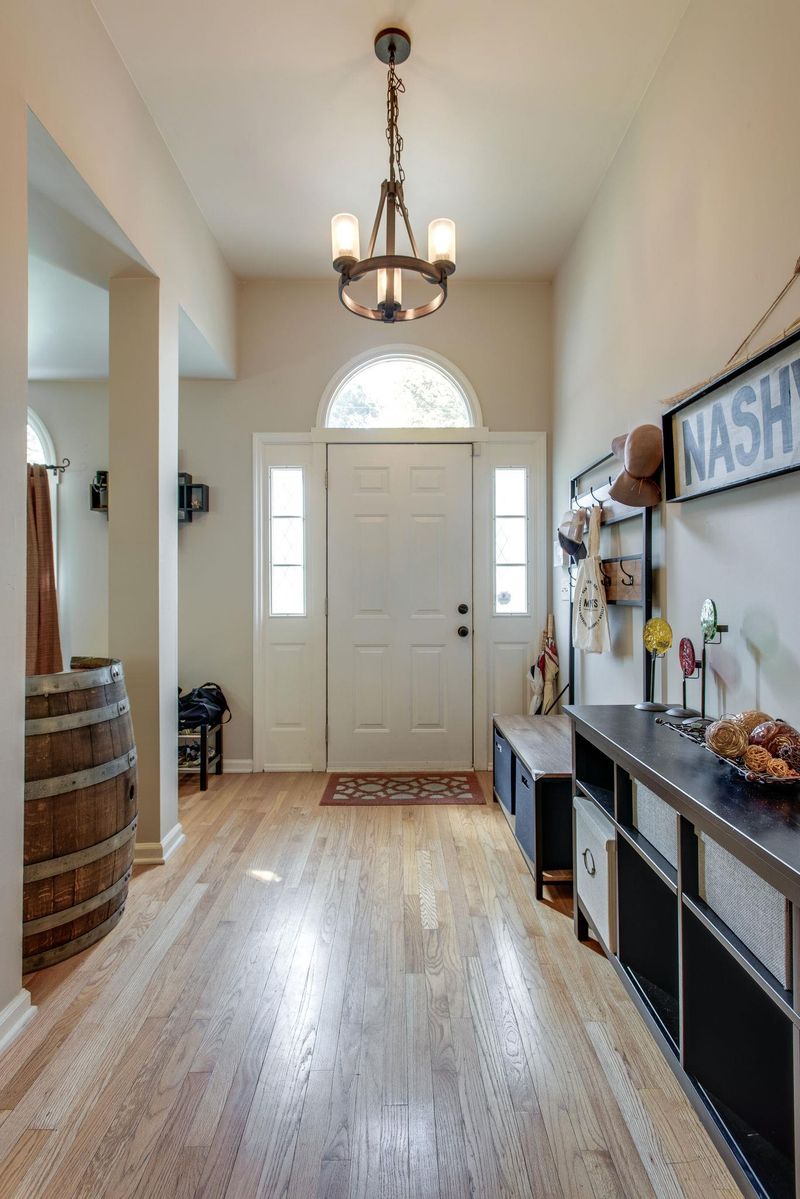 1040 Fitzpatrick Rd, Nashville, TN 37214