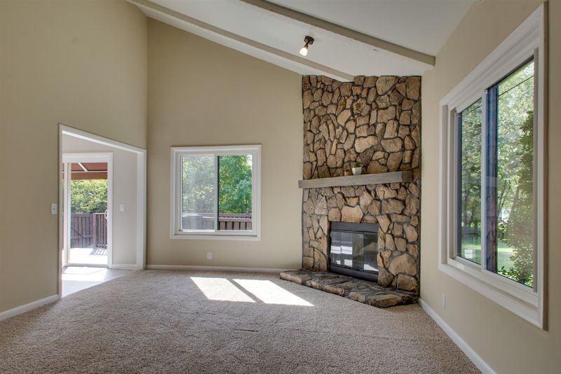 833 Todd Preis Dr, Nashville, TN 37221
