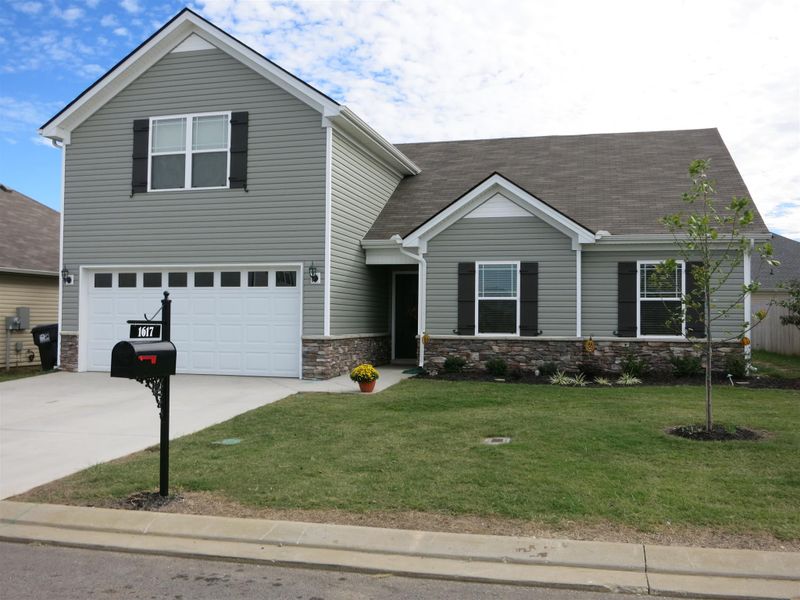 1617 Ursuline Ln, Murfreesboro, TN 37128