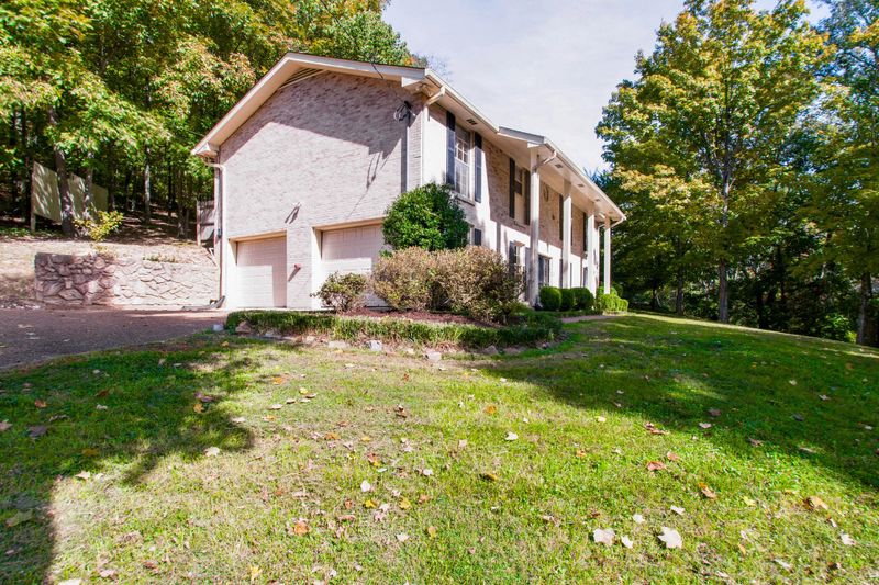 500 Wagon Ct, Nashville, TN 37221