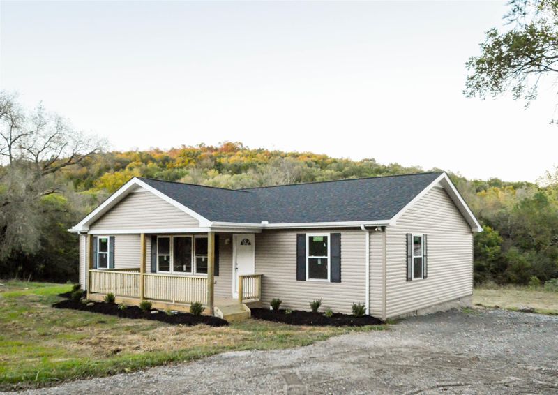 30 Riddleton Cir, Riddleton, TN 37151