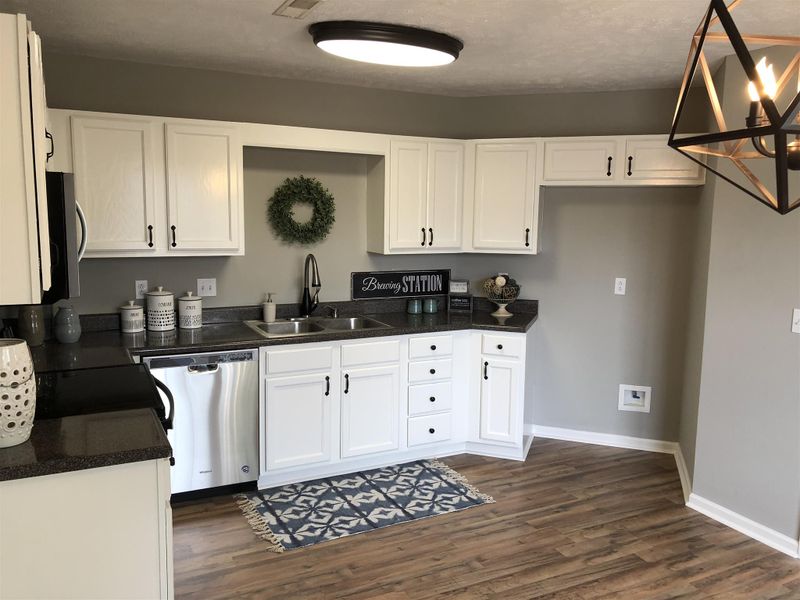 1766 Antebellum Dr, Murfreesboro, TN 37128