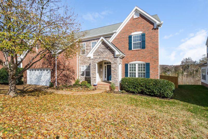 8488 Beautiful Valley Dr, Nashville, TN 37221