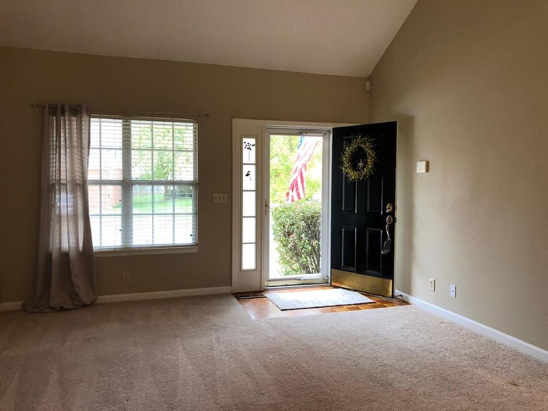 106 Oak Leaf Dr, Hendersonville, TN 37075