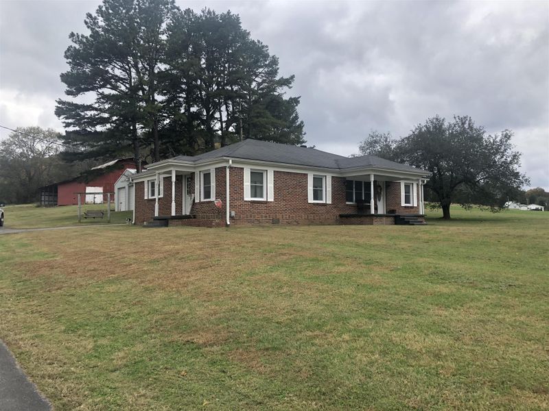 71 Friendship Hollow Rd S, Pleasant Shade, TN 37145