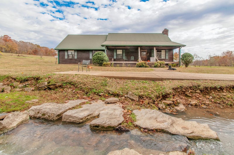 1504 Highway 49 E, Charlotte, TN 37036