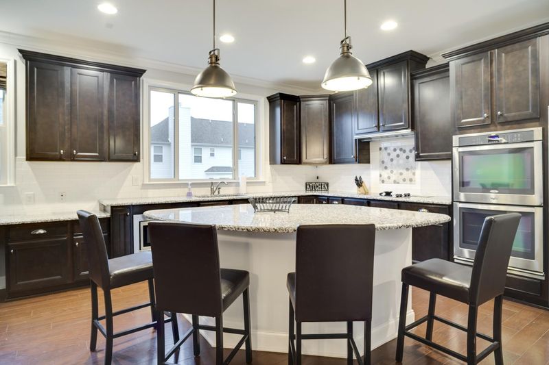 1128 Stockwell Dr, Murfreesboro, TN 37128