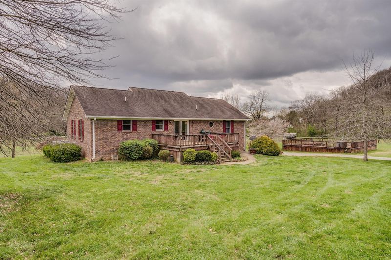 5809 Godwin Rd, Santa Fe, TN 38482