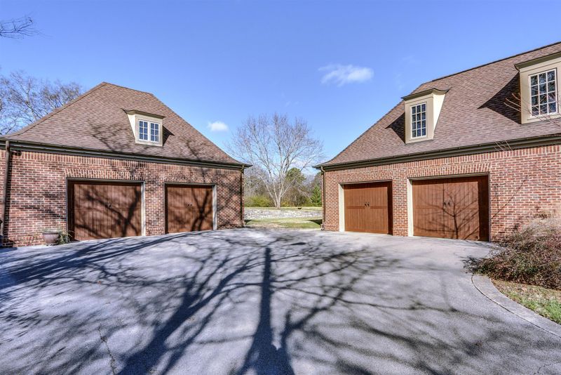 6304 Jocelyn Hollow Rd, Nashville, TN 37205