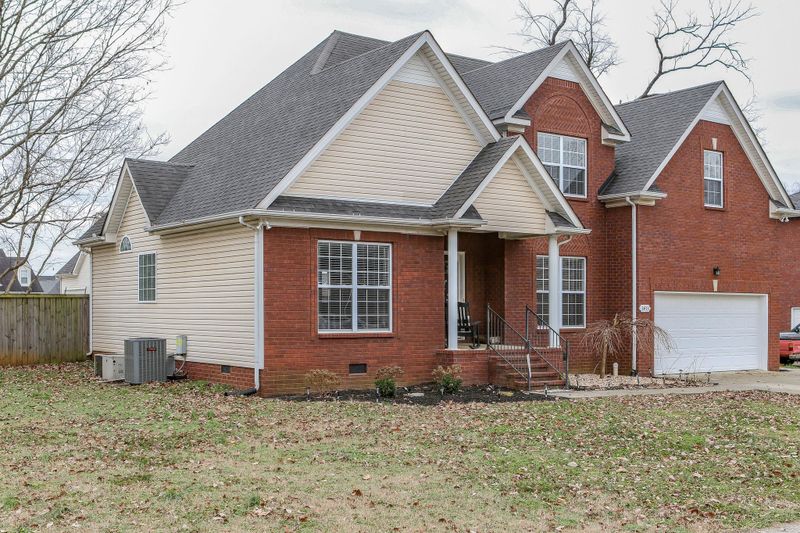 3433 Leslie Ln, Murfreesboro, TN 37128