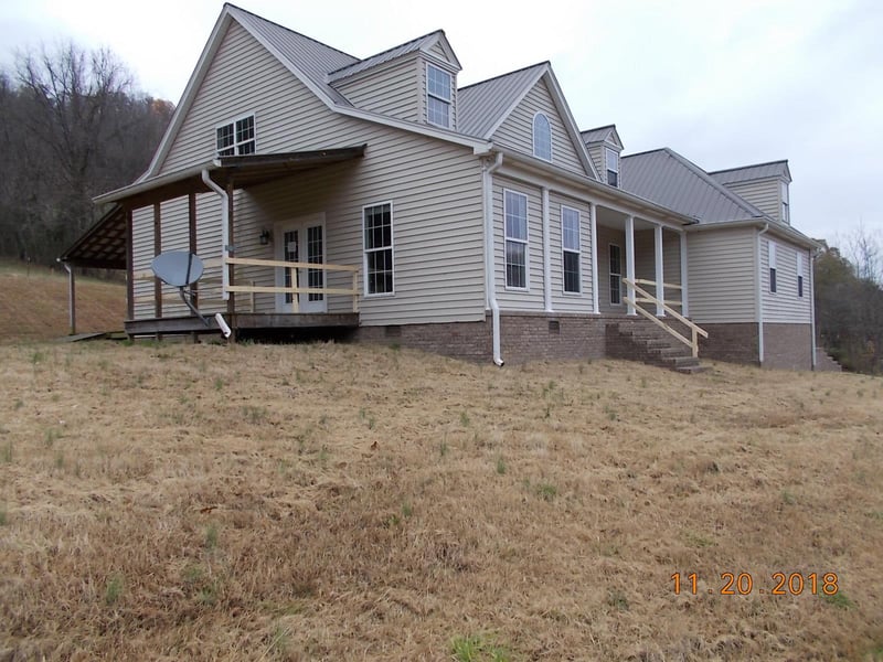 90 Nixon Hollow Ln, Pleasant Shade, TN 37145