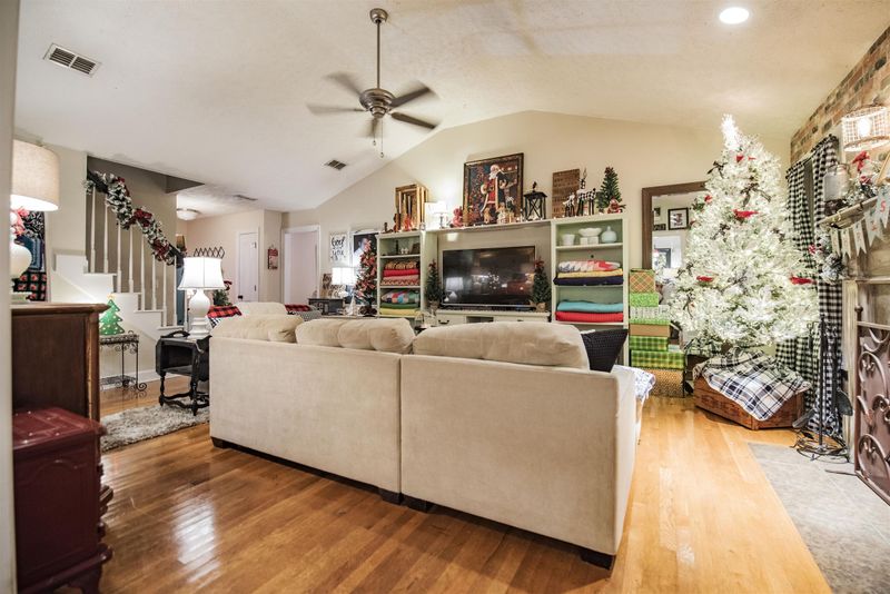 2527 Claymore Rn, Murfreesboro, TN 37130