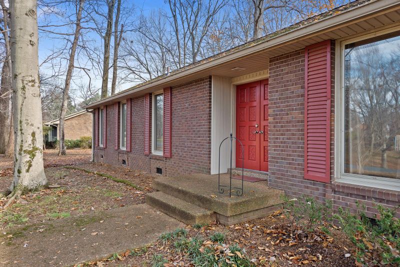 141 Glenn Hill Dr, Hendersonville, TN 37075