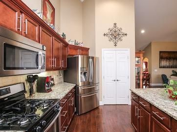 517 Cloverhill Ln, Lebanon, TN 37090
