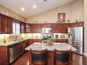 517 Cloverhill Ln, Lebanon, TN 37090