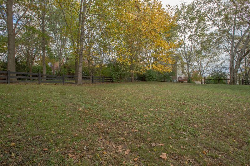 127 Eagles Glen Dr, Franklin, TN 37067