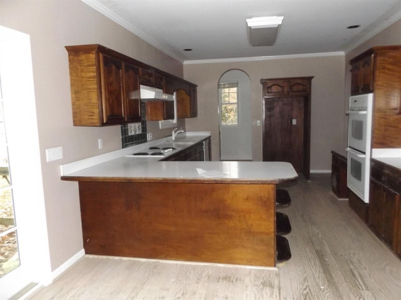 8520 Old Harding Ln, Nashville, TN 37221