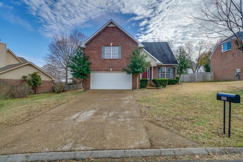 103 La View Rd, Hendersonville, TN 37075