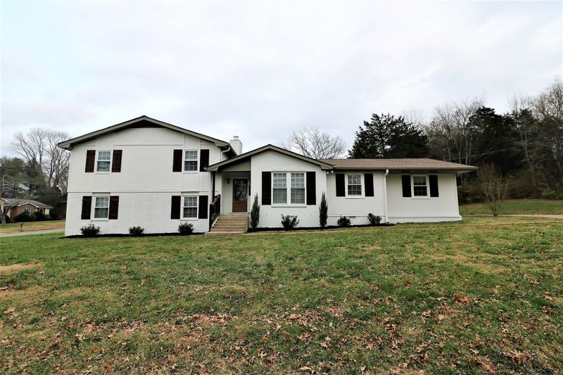 7312 Rolling River Pkwy, Nashville, TN 37221