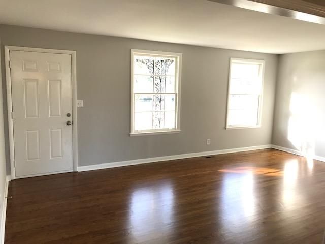 624 Harding Pl, Nashville, TN 37211