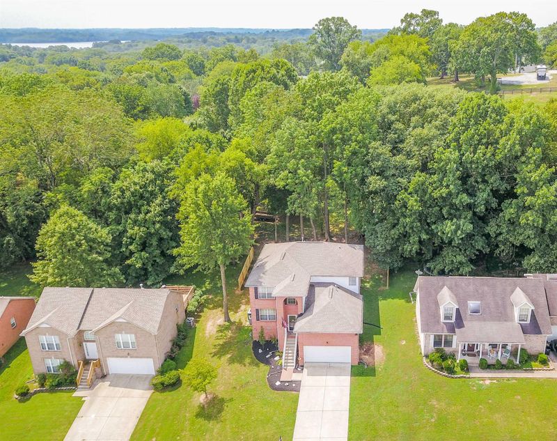 126 La View Rd, Hendersonville, TN 37075