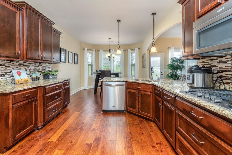 231 Carellton Dr, Gallatin, TN 37066