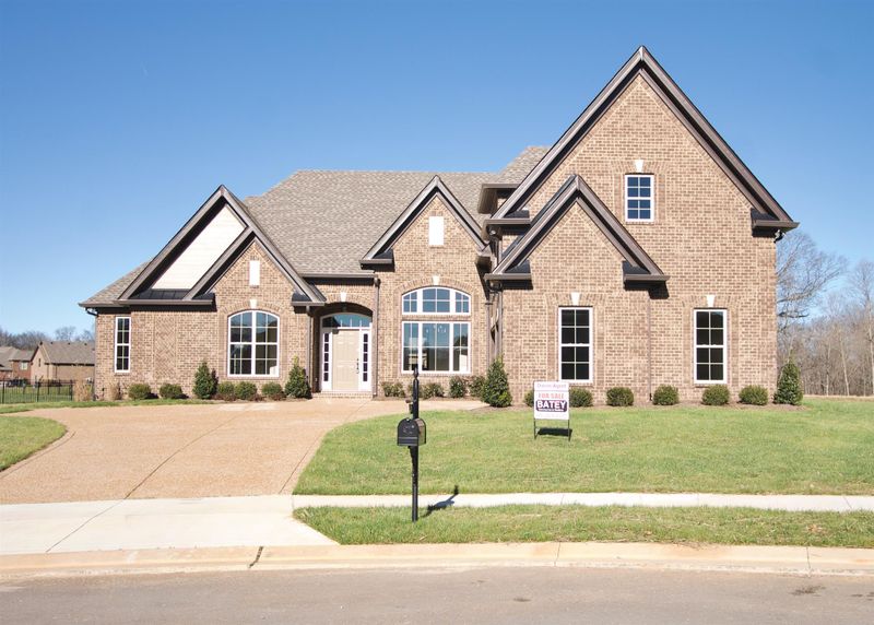 121 Worcester's Point, Hendersonville, TN 37075