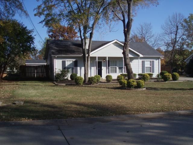 108 Riverwood Dr, La Vergne, TN 37086
