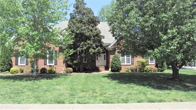 1610 Buckingham Dr, Murfreesboro, TN 37129