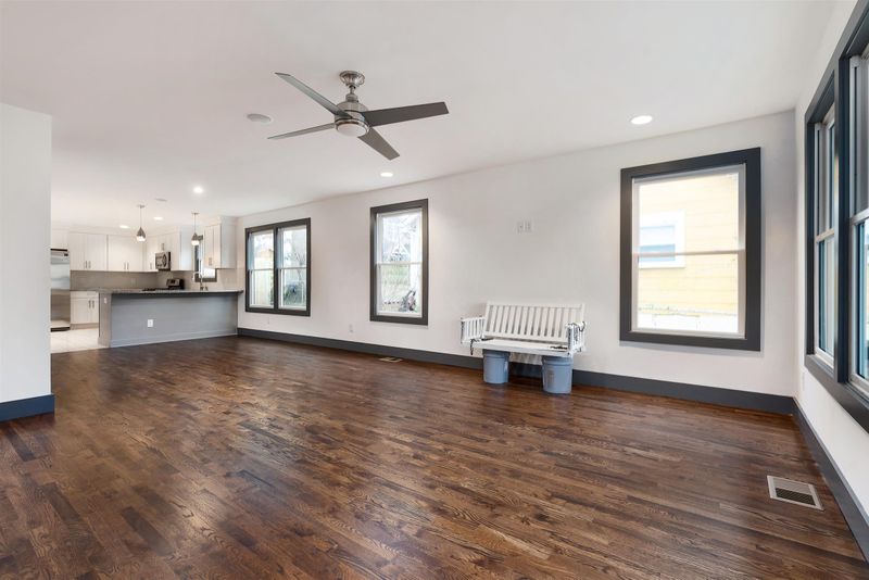 1411 Forrest Ave, Nashville, TN 37206
