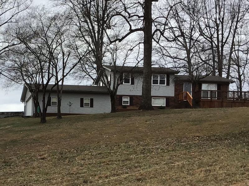 7035 Hwy 31 E, Westmoreland, TN 37186