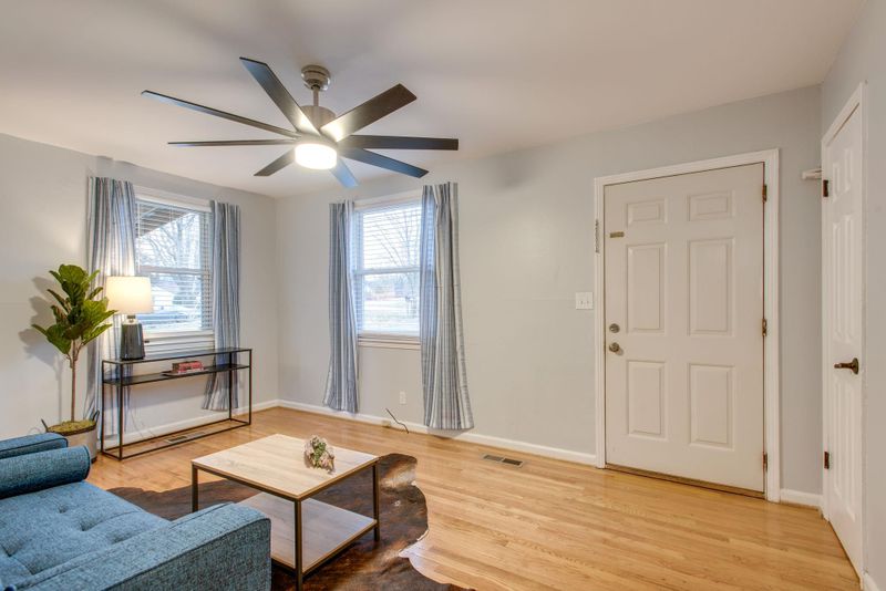 217 Stirton Rd, Nashville, TN 37210