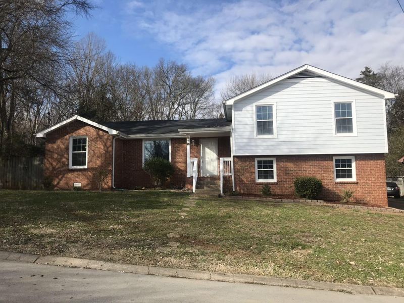 3001 Goodwin Dr, Nashville, TN 37217