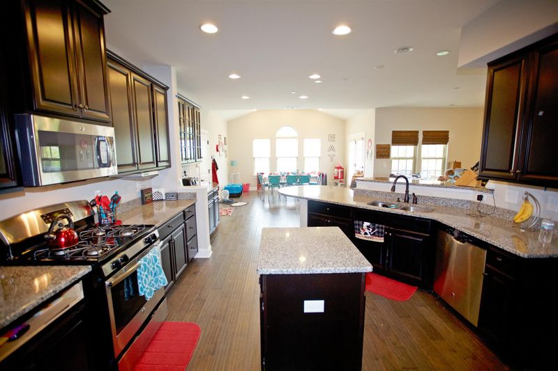 1004 Linden Isle Dr, Franklin, TN 37064