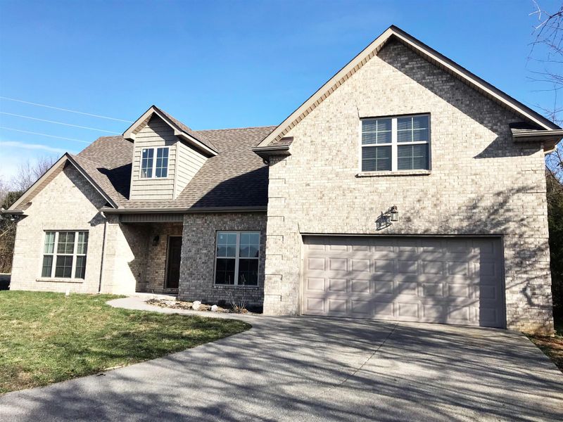 3229 Monmouth Dr, La Vergne, TN 37086